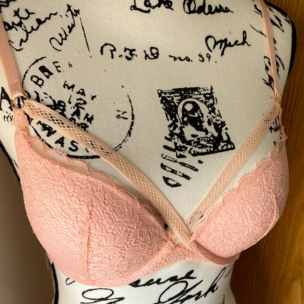 Victoria’s Secret push up bra